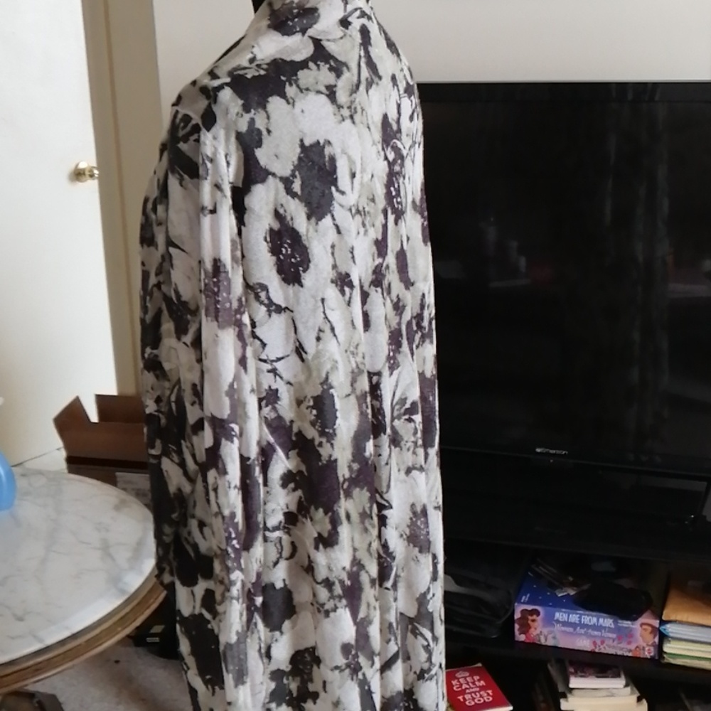 Cardigan - Picture 2 of 3